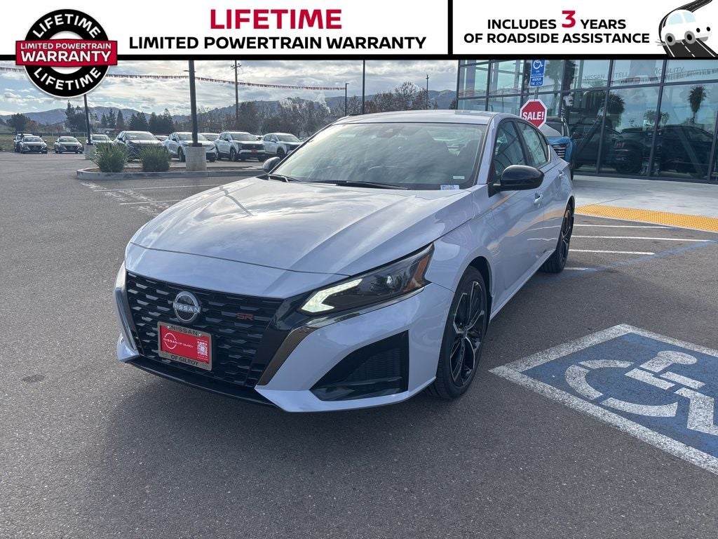 2025 Nissan Altima SR