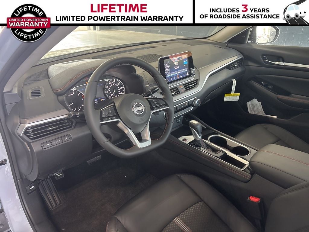 2025 Nissan Altima SR