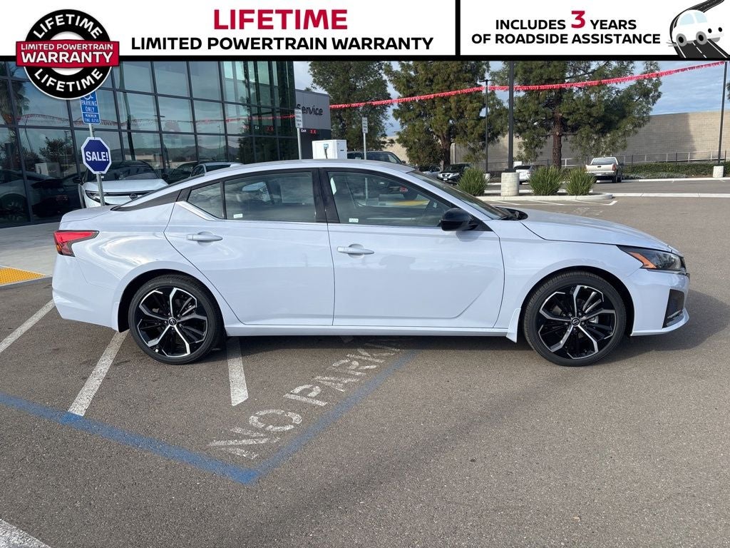 2025 Nissan Altima SR