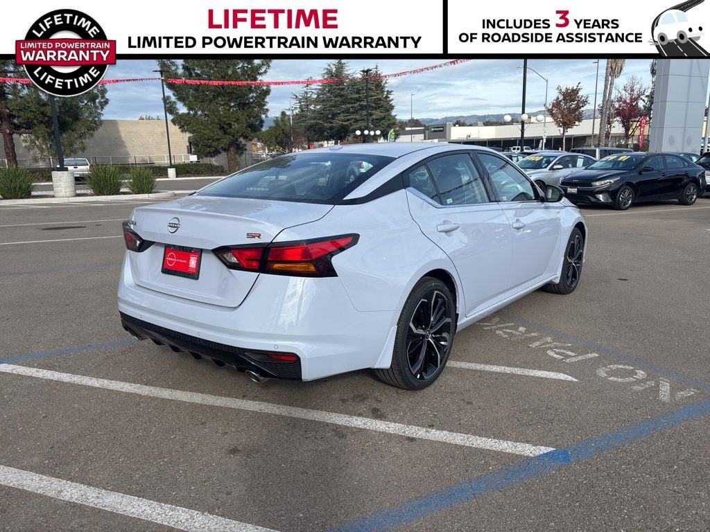 2025 Nissan Altima SR