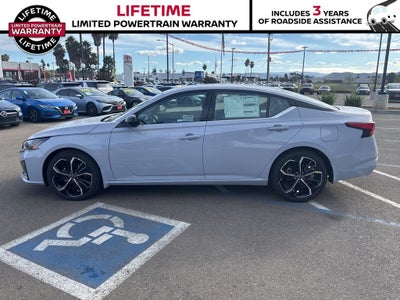 2025 Nissan Altima SR