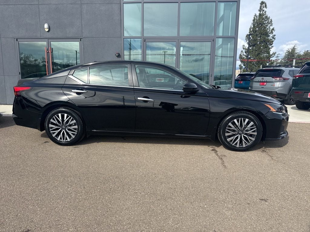 2023 Nissan Altima SV
