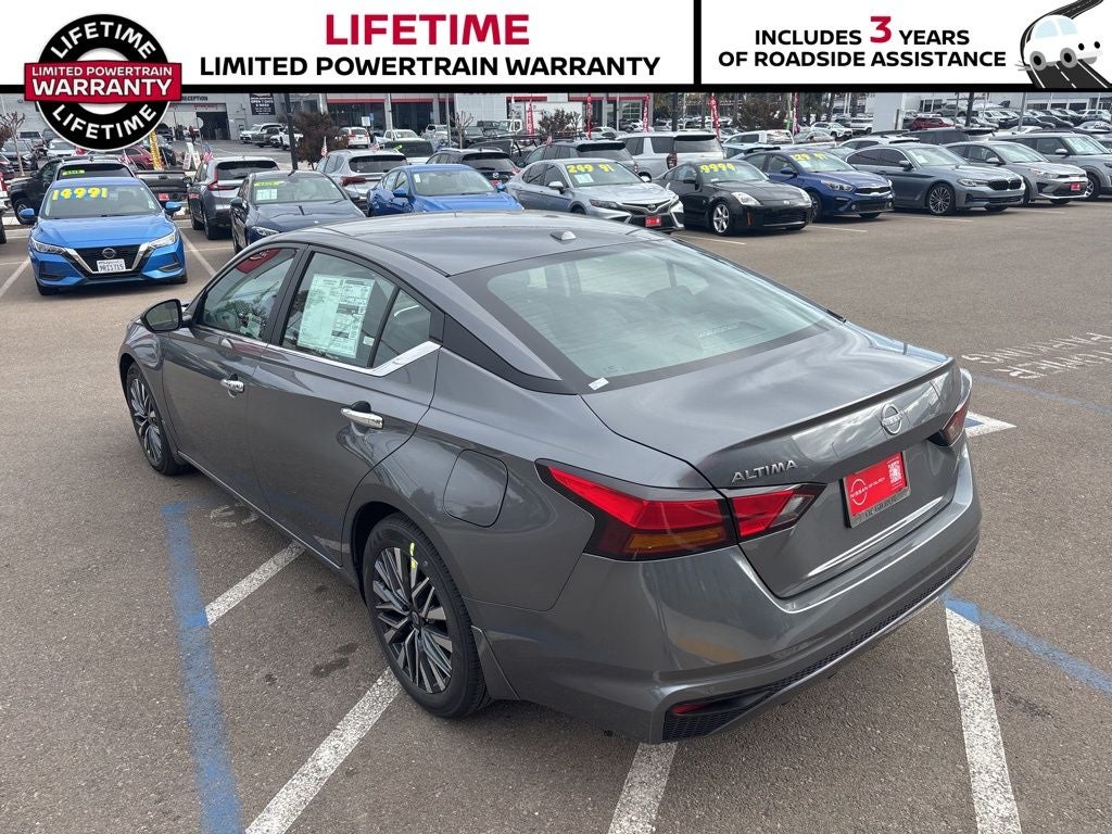 2025 Nissan Altima SV