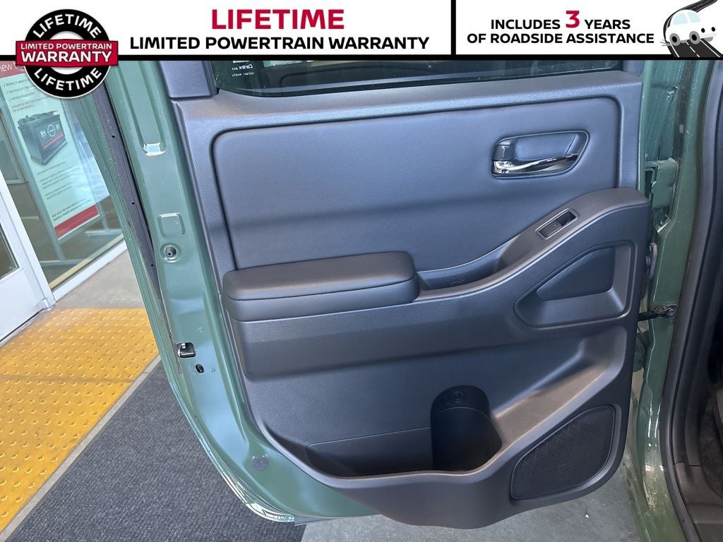 2025 Nissan Frontier Crew Cab SV