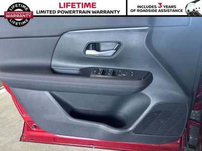 2025 Nissan Kicks SR