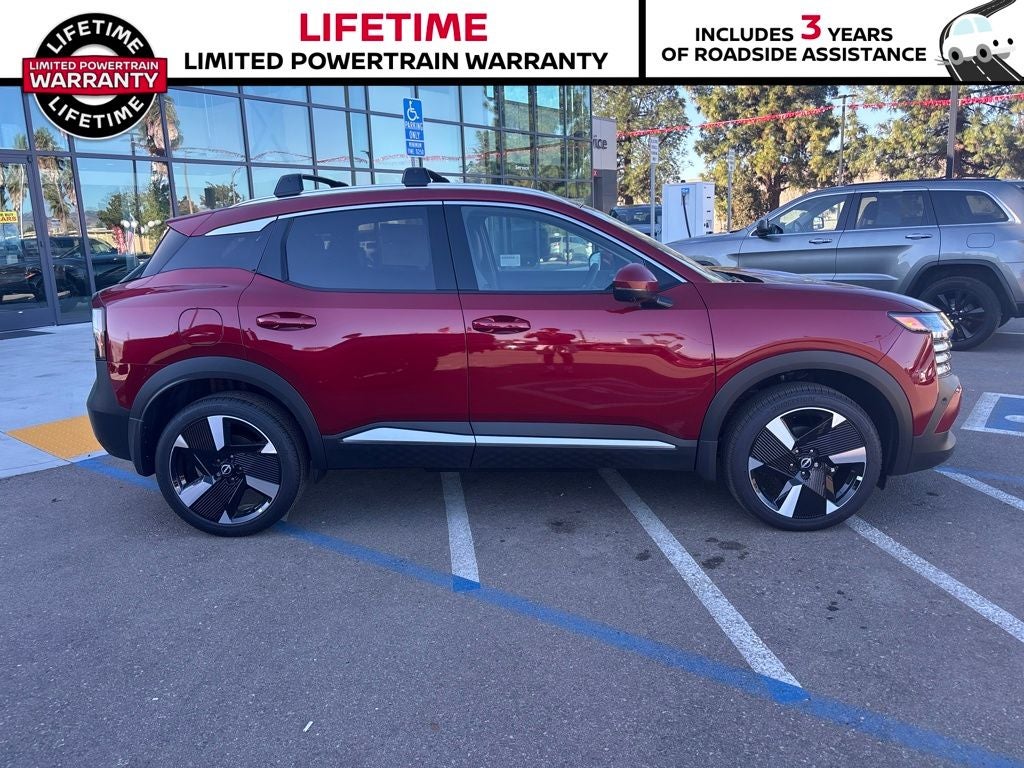 2025 Nissan Kicks SR