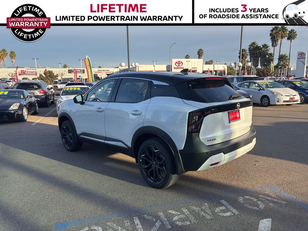 2026 Nissan Kicks SR