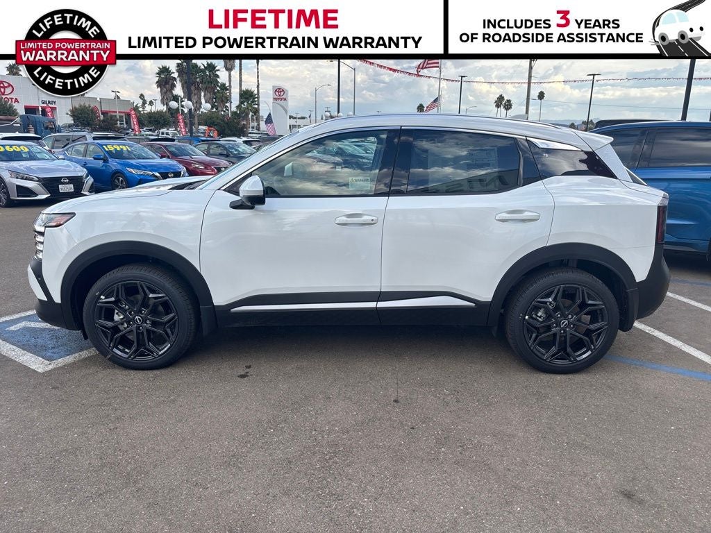 2025 Nissan Kicks SR