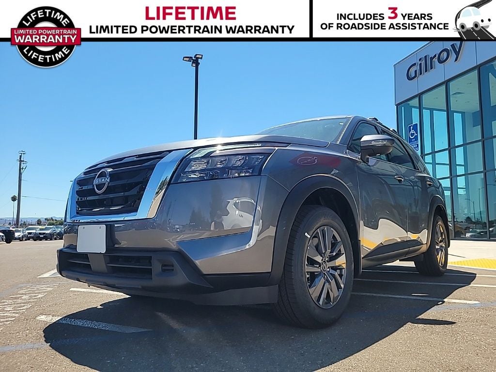 2025 Nissan Pathfinder SV