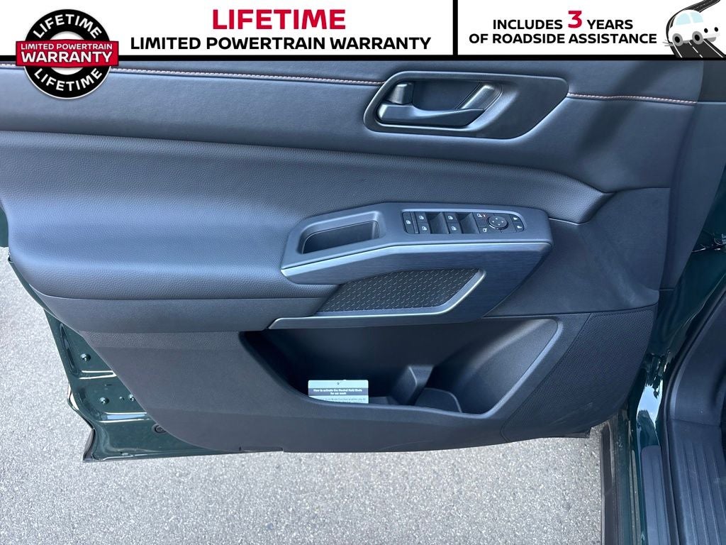 2025 Nissan Pathfinder Rock Creek®