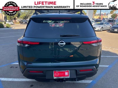 2025 Nissan Pathfinder Rock Creek®