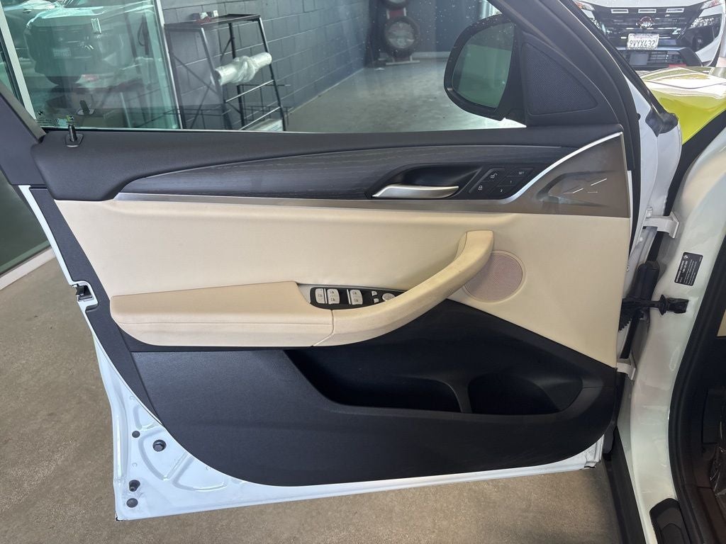 2022 BMW X4 xDrive30i