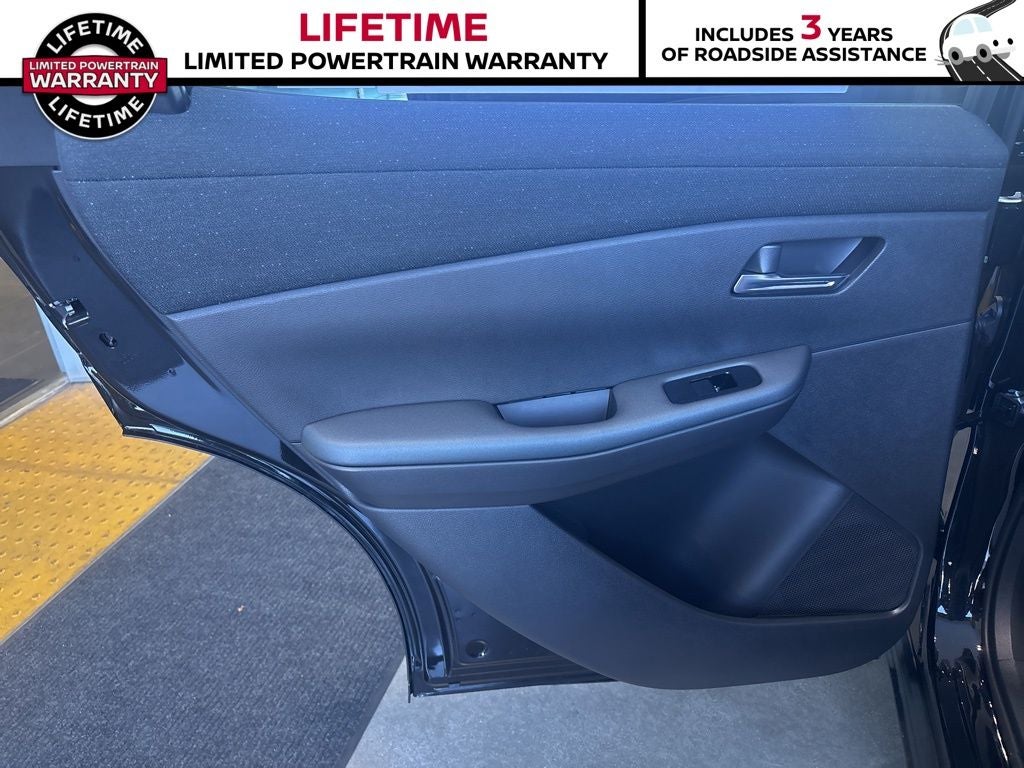 2026 Nissan LEAF Platinum+