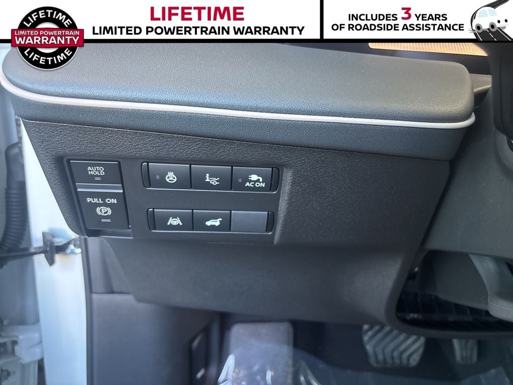 2026 Nissan LEAF Platinum+