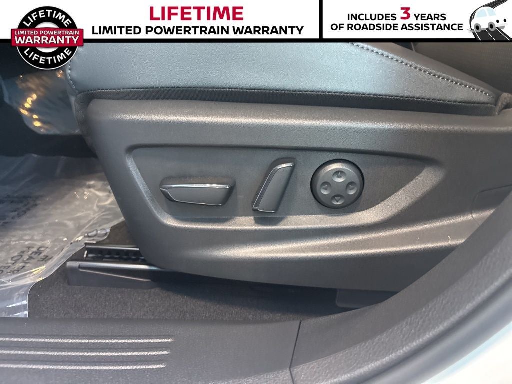 2026 Nissan LEAF Platinum+