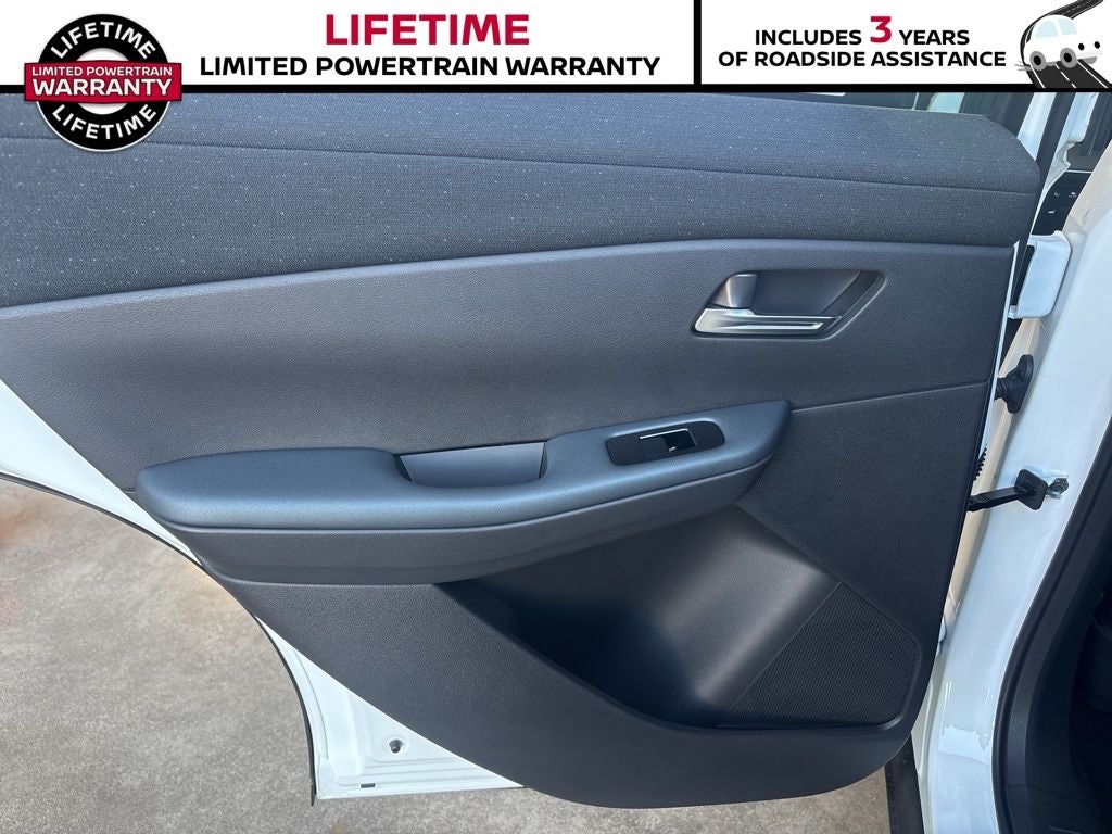 2026 Nissan LEAF Platinum+