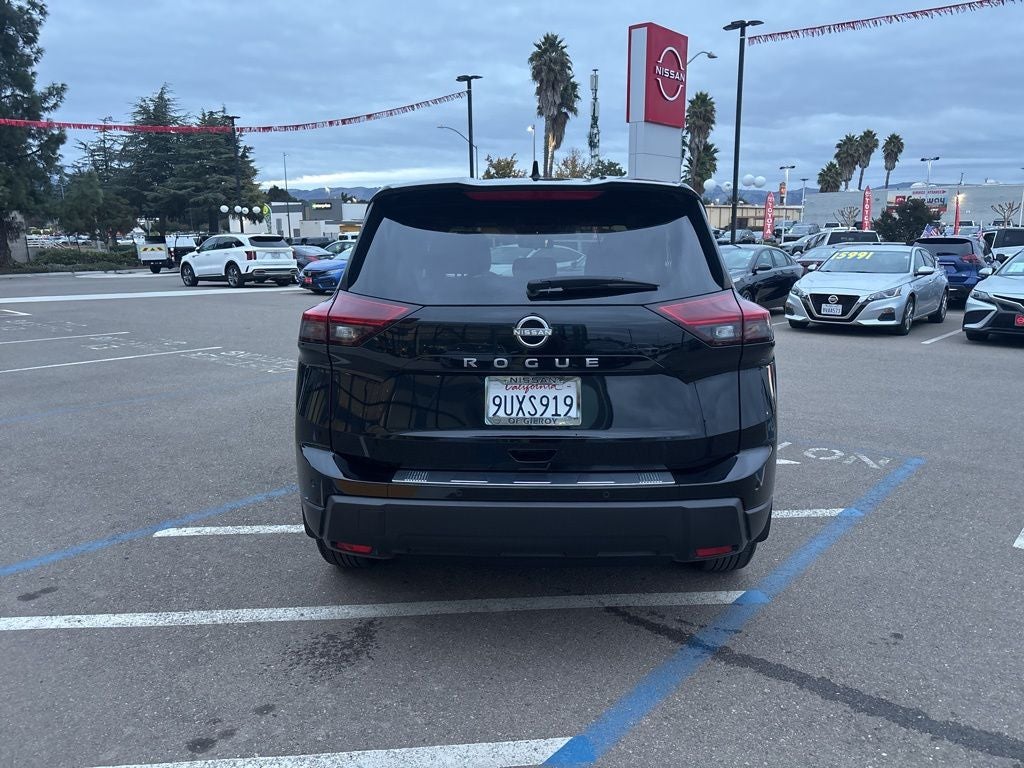 2025 Nissan Rogue SV