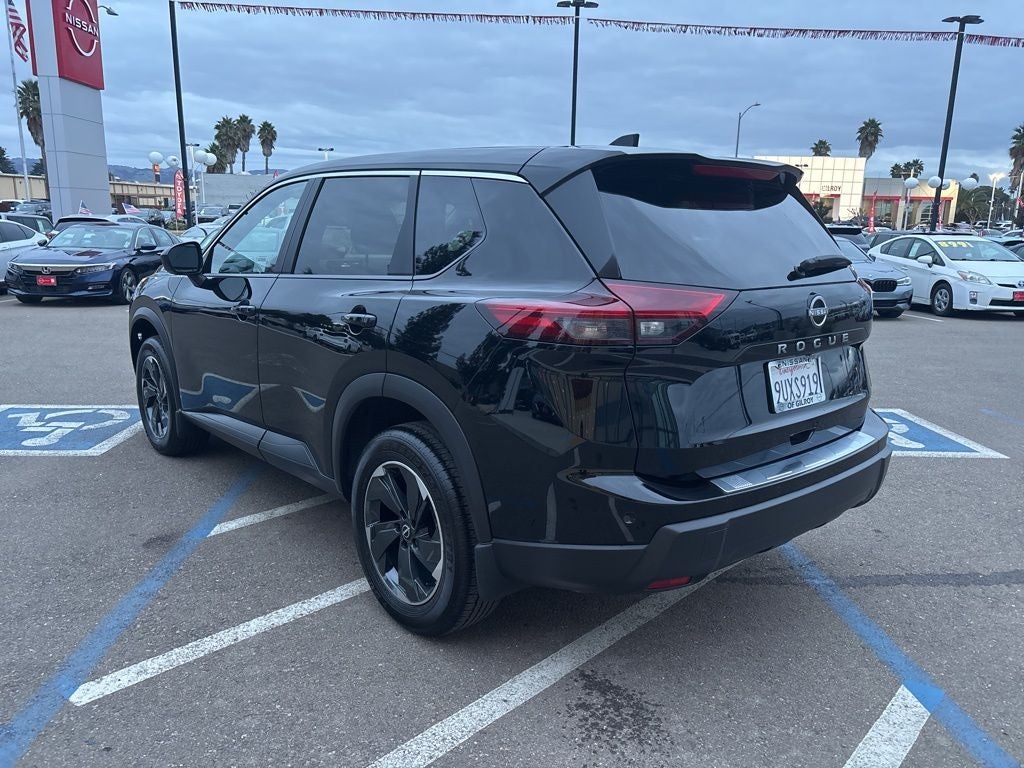 2025 Nissan Rogue SV